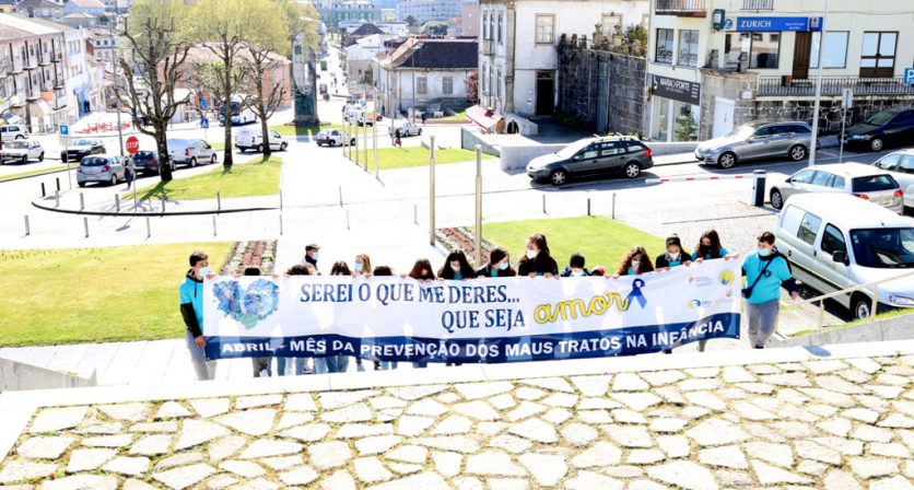 Abril - mês Internacional da Prevenção contra os Maus tratos na Infância 2