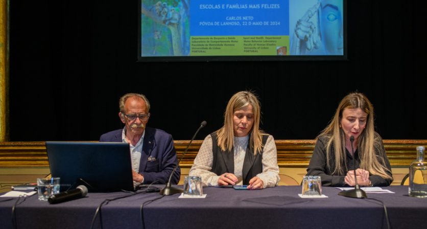 Especialistas discutiram perigos da utilização excessiva da internet e importância do Brincar 4