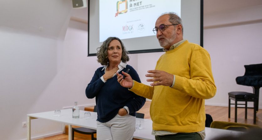 Especialistas discutiram perigos da utilização excessiva da internet e importância do Brincar 1