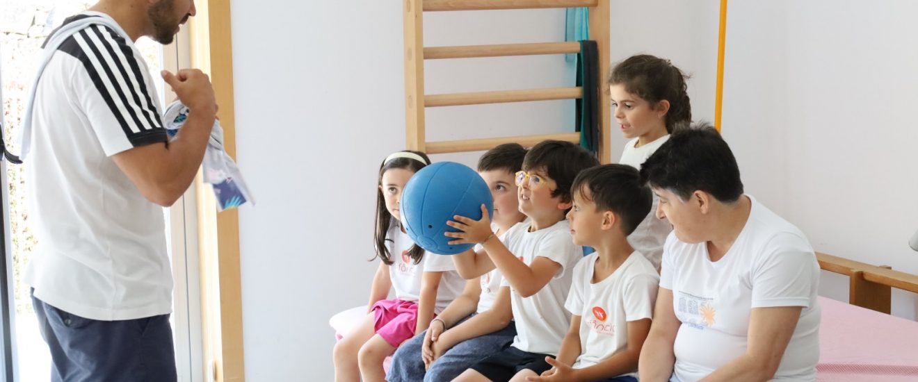 Crianças do projeto “Igualdade, Cidadania e Direitos Humanos” visitaram utentes da ASSIS