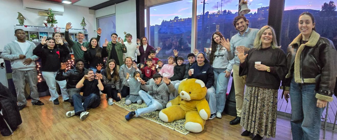 Espaço Jovem com programa natalício dedicado à juventude