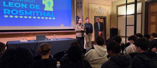 Caminho de Santiago de Leon de Rosmithal apresentado à população estudantil